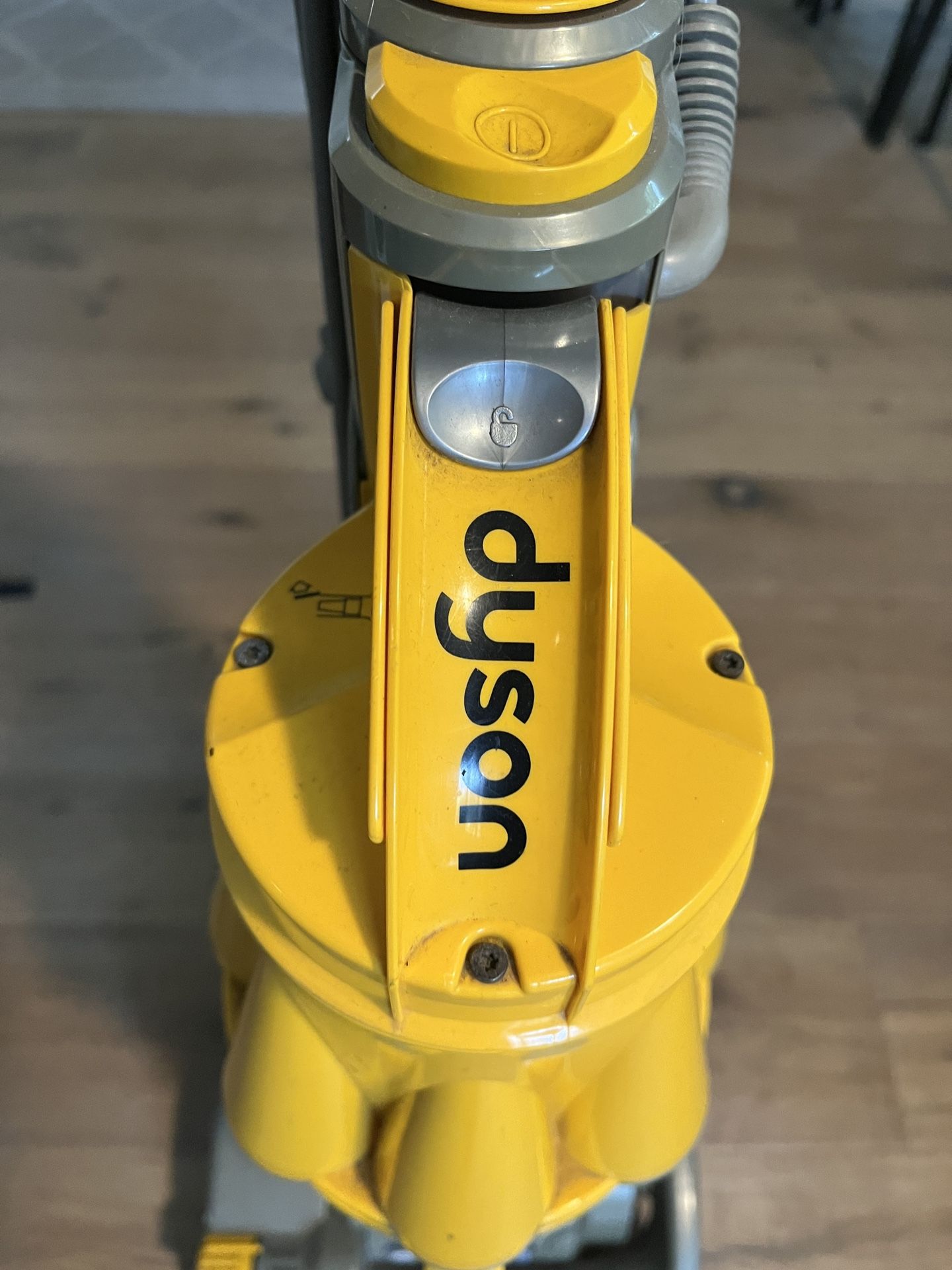 Dyson DC07 Upright Vacuum – Strong Suction – Works Great