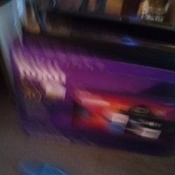 Used 40 In.  ROKU Select Series HDMI Telvision