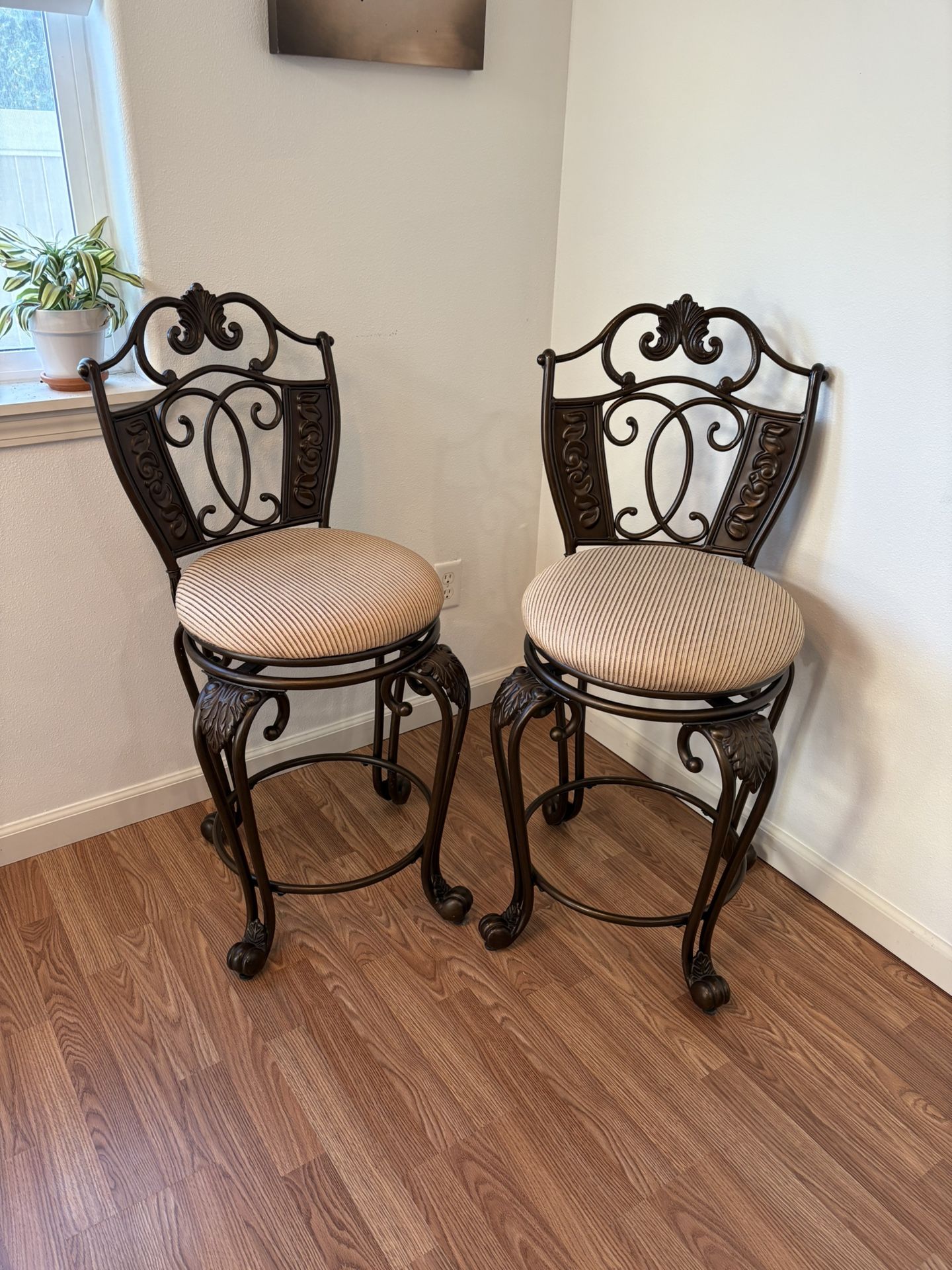 Ashley Furniture Bar Stool (set of 2)