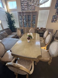 Aico Amini French Provincial style dining room table with 8 chairs