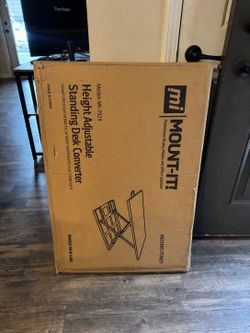 Mount-It! MI-7929 Adjustable Standing Desk Converter