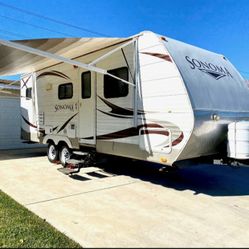 2012 Sonoma 24Ft Travel Trailer W/ Slideout