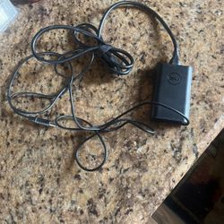 Dell 65 Watt AC Adapter 19.5 V 3.34A