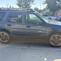 2005 Ford Escape