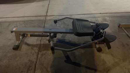 Rowing workout equipment/machine