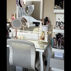 RikiRiki LED Vanity Mirror