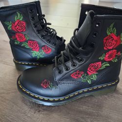 Doc Martens Red Roses