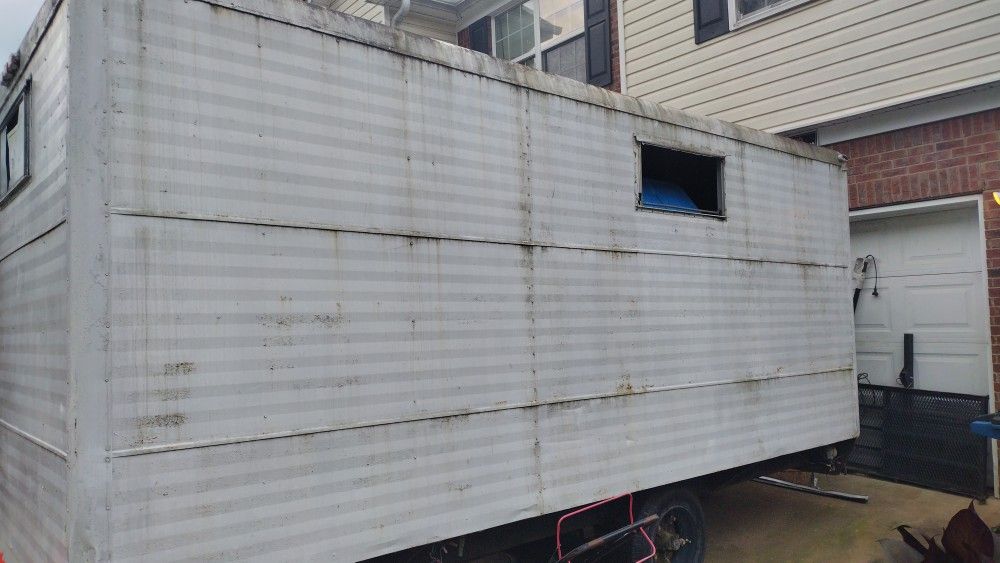 16x8 Camper