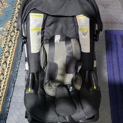 Good Condition Doona Stroller/carrier 