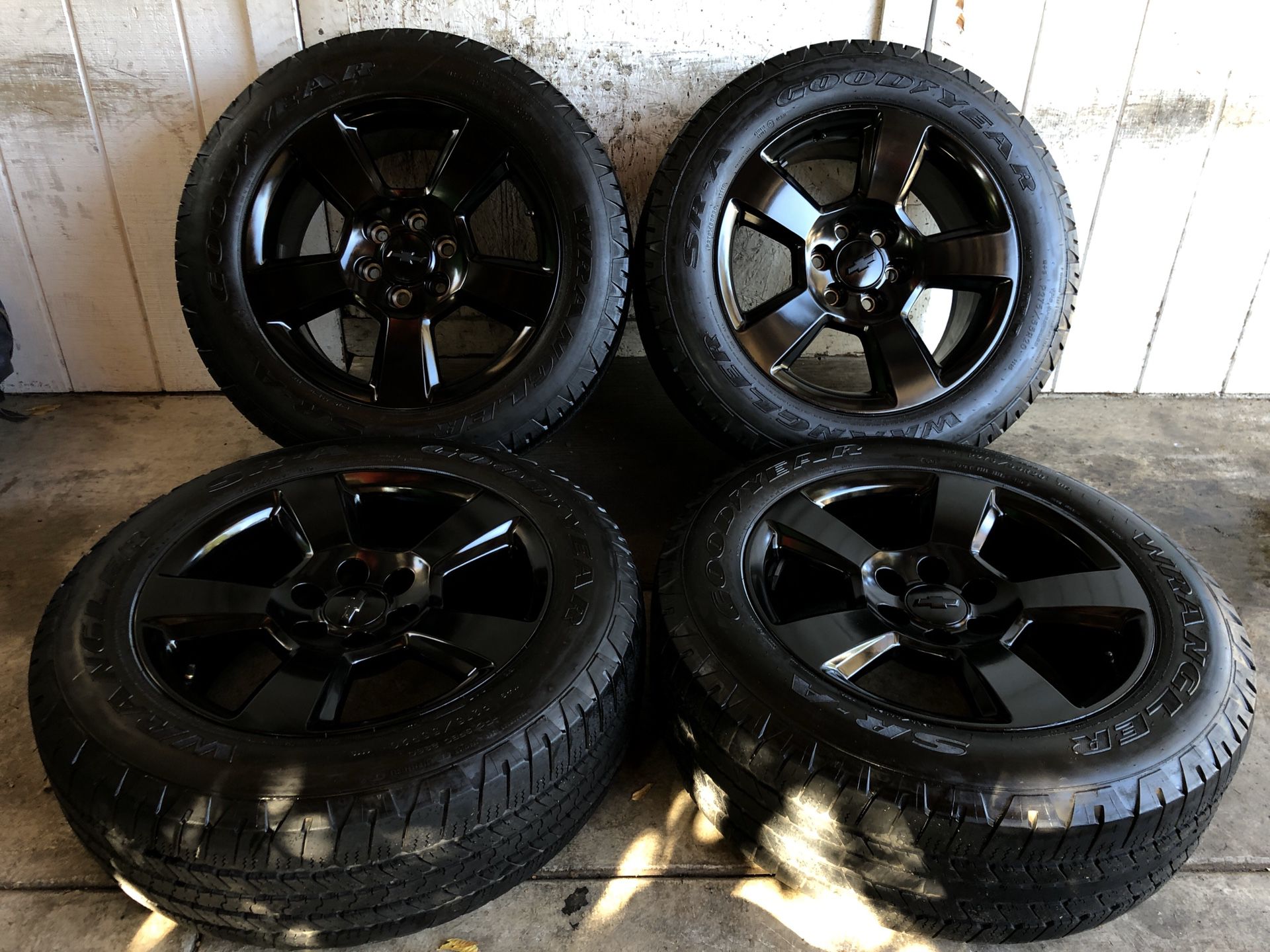 20” Chevy Tahoe Suburban Silverado FACTORY BLACK Wheels Rims Tires 275/55/20