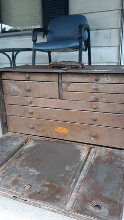 Antique Approved Dunlap Tools metal tool box for machinist in perfect condition with lock only 40$