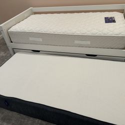 Day-bed with Trundle, Mattress Include