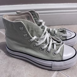 GIRLS CONVERSE SIZE 5