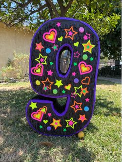 Glow party number nine piñata