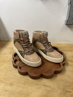 COACH SHOE 👟 SIZE 5.5