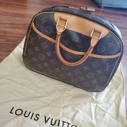 Authentic Louis Vuitton Deauville Hangbag