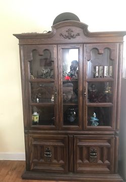 Hutch cabinet