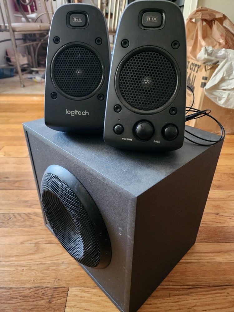 Logitech Z625 Powerful THX® Certified Speaker System with