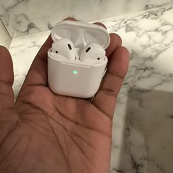 Apple AirPods 2nd Generation with Charging Case - White