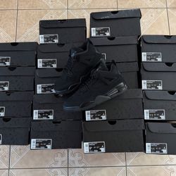 Jordan 4’s Black Cats 