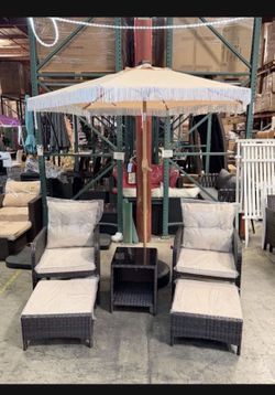 Sale Free Umbrella!! New In Box Set Of 5pcs Outdoor Set In Navy Blue Or Khaki Color (Base Not ncluded)