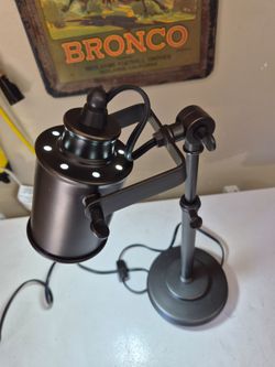 💡POTTERY BARN DESK/TASK Lamp-Works Great, Excellent Condition!