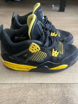 Jordan 4 yellow thunder
