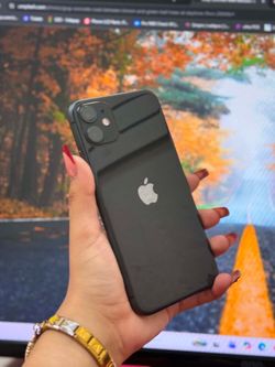 IPhone 11 64GB UNLOCKED✔️