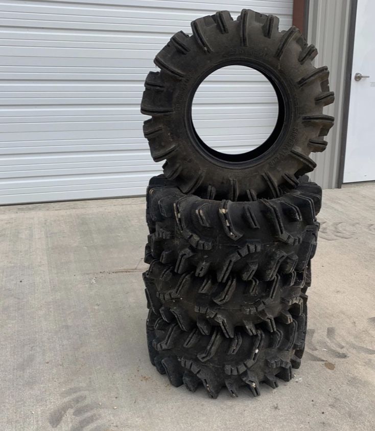 29.5 X 10 X 14 And 29.5 X 12 X 14 Terminator Mud Tires