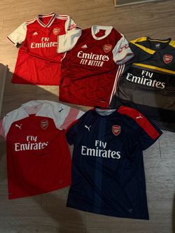 Arsenal football jersey size L XL