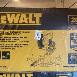 DEWALT 20V MAX Cordless 7-1/4in Sliding Miter Saw W/ 4.0Ah Battery And Charger