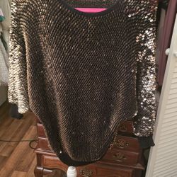 Hand Made Beautiful Size  Medium To Small Fits $10