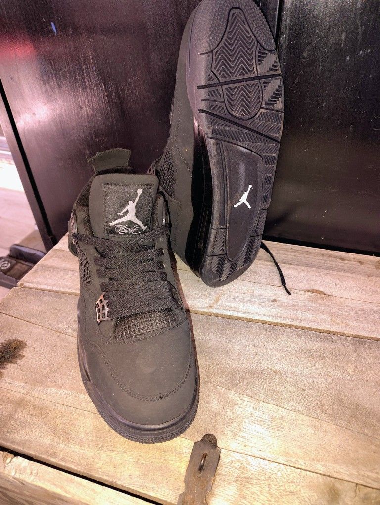 Air Jordan Retro 4 Black Cat