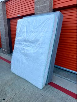 Queen Size Mattress & Boxspring Set