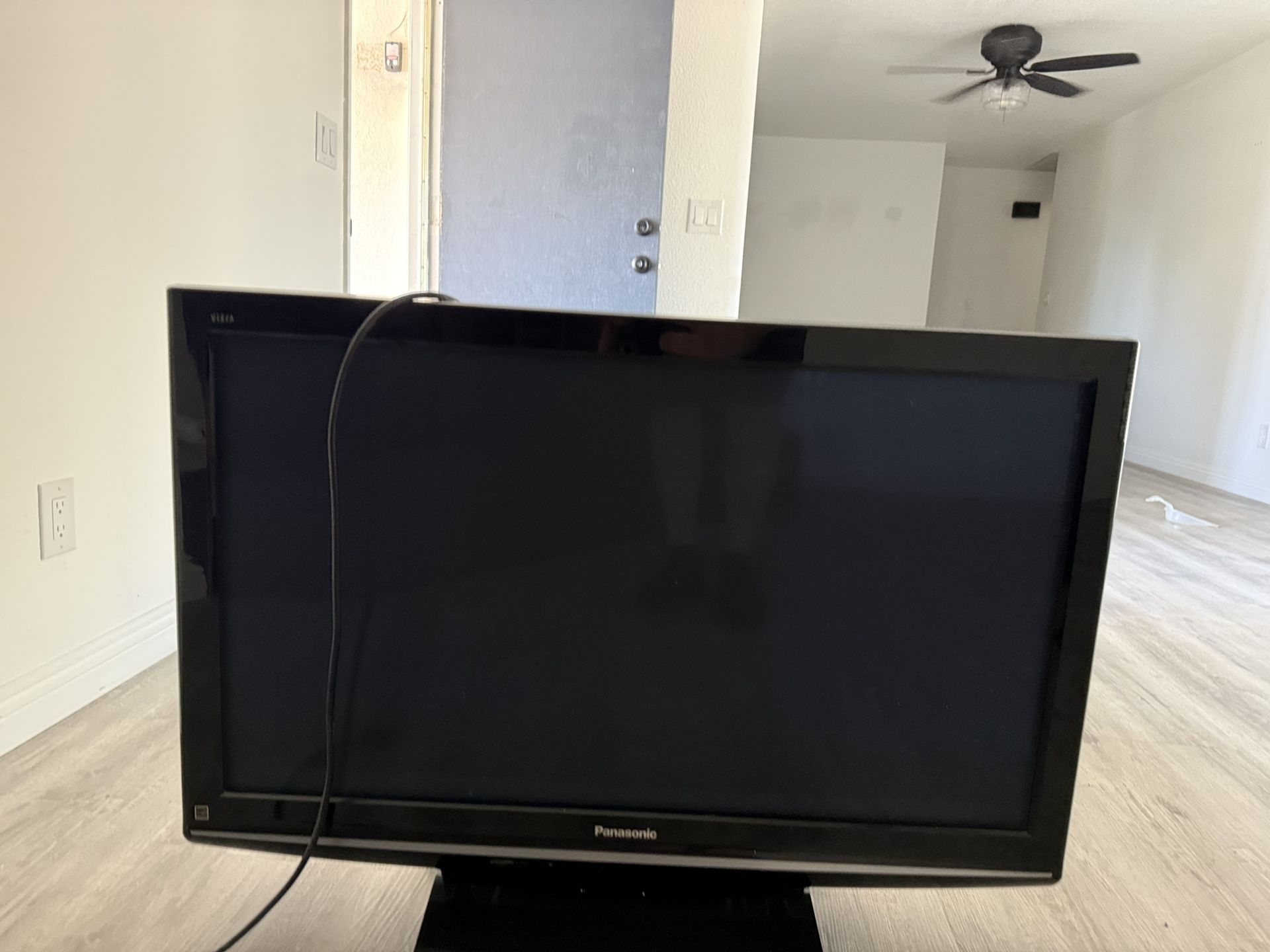 40” TV HDMI
