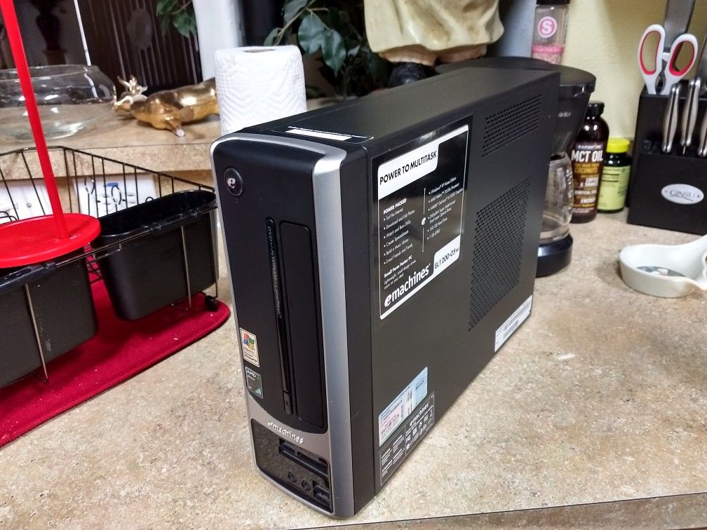 eMachines Slim EL1200-05w desktop computer