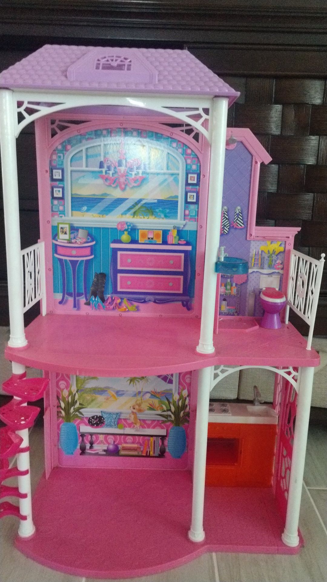 Barbie doll house