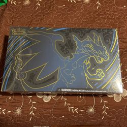 Charizard X ex Ultra Premium Collection 