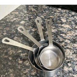 Amco 864 Set of 4 Measuring Cups 1/4, 1/3, 1/2, 1 Cup 18/8 Stainless Steel