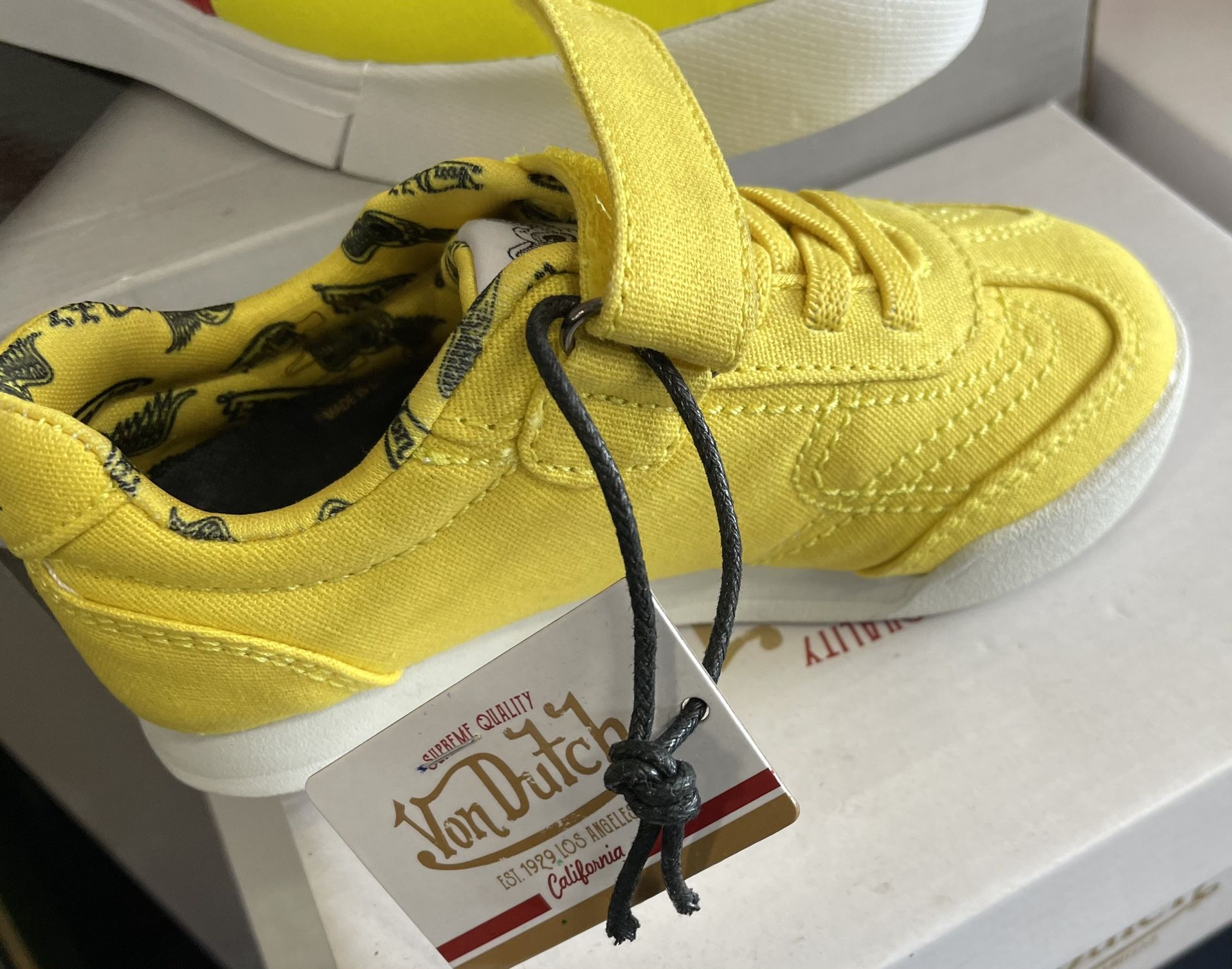 Von Dutch Kids Shoes Size 6 ,8 , 4