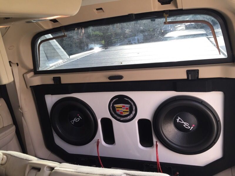 Escalade ext or avalanche mid gate subwoofer box for Sale in Glenview IL OfferUp