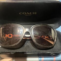 Coach Clam Shell glasses/sunglasses case and Coach Kissing C sunglasses combo 