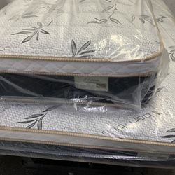 ✨Mattress Pillow Top All Sizes ✨ 🚨12” inches tall 🚨All sizes 💠Queen sizes $200 💠Full sizes $180 💠Twin sizes $150 💠Cal king $330 💠E. King $330