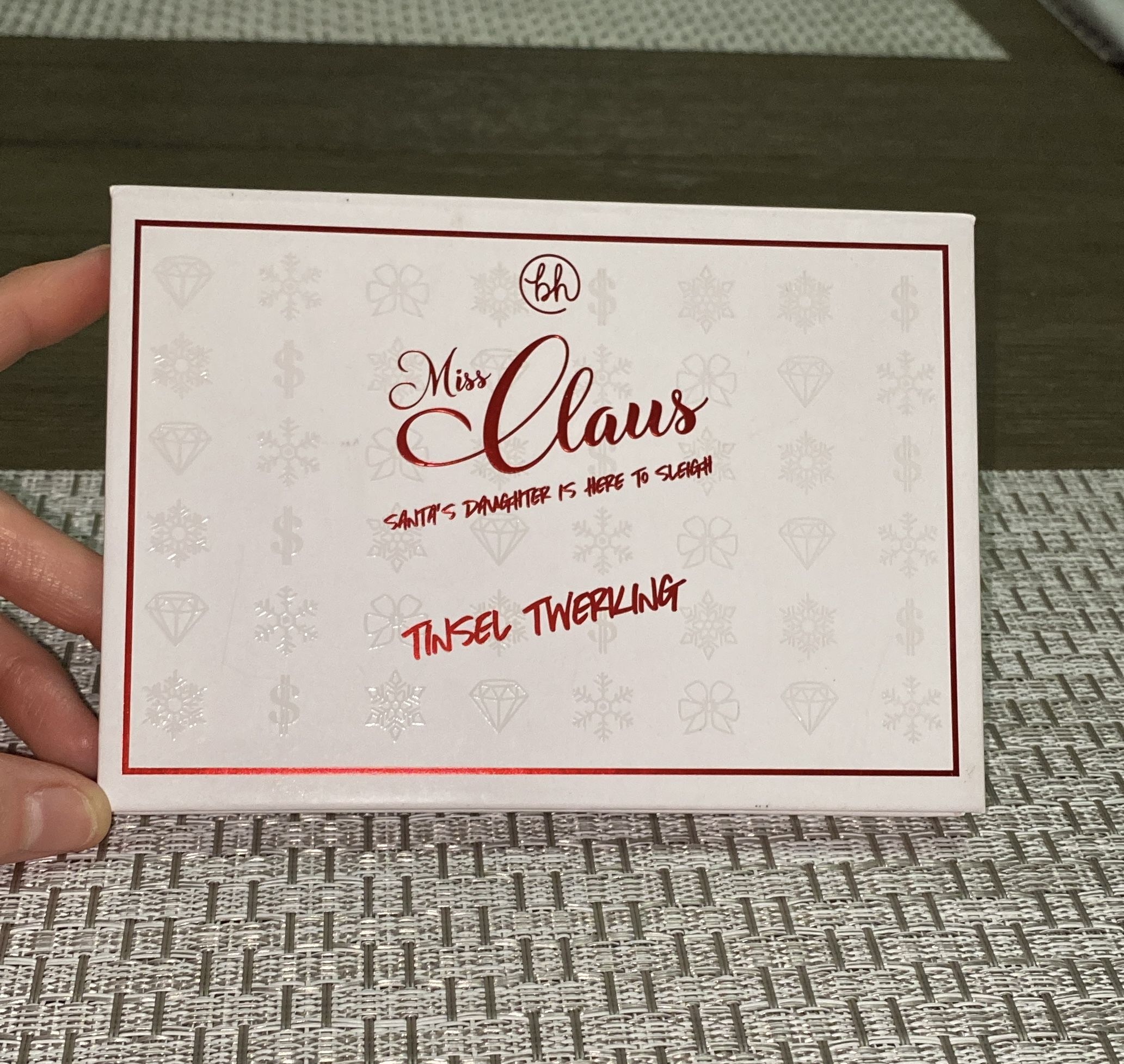 Bh Cosmetics Miss Claus Bronzer And Highlighter Palette