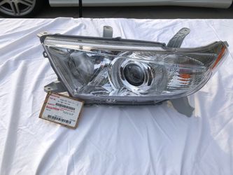 2011 - 2013 Toyota Highlander left head lamp