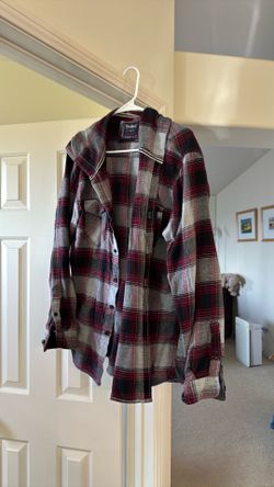 Hoodie shirt brand new XL.