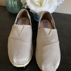 Skechers Women’s Bobs Memory Foam Size 9