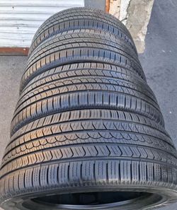 235/55r19 Pirelli Tires Cón 80% De Vida Las 4 