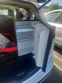 Mini fridge