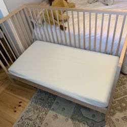 Crib And Convertible toddler Bed